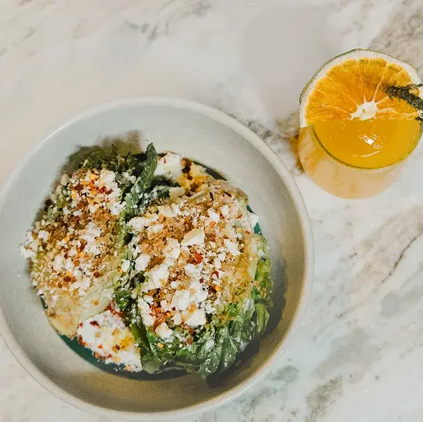 Ensalada griega: ingredientes y origen de un clásico del Mediterráneo